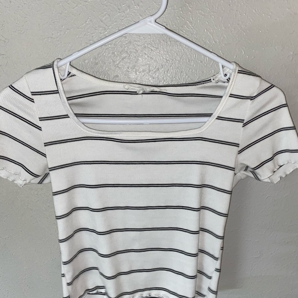 Crop Top - Picture 2 of 3